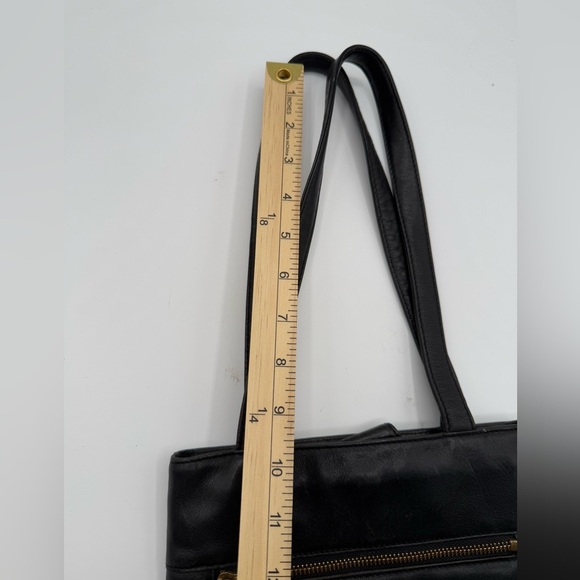 Ralph Lauren black leather handbag preowned - Picture 6 of 11